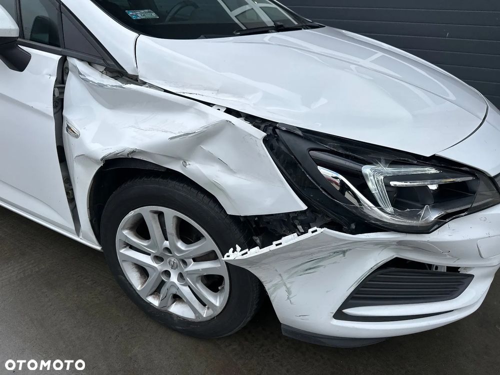 Opel Astra 1.4 T Enjoy S&S - 16