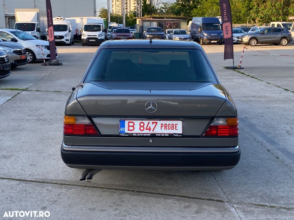 Mercedes-Benz W124 - 11