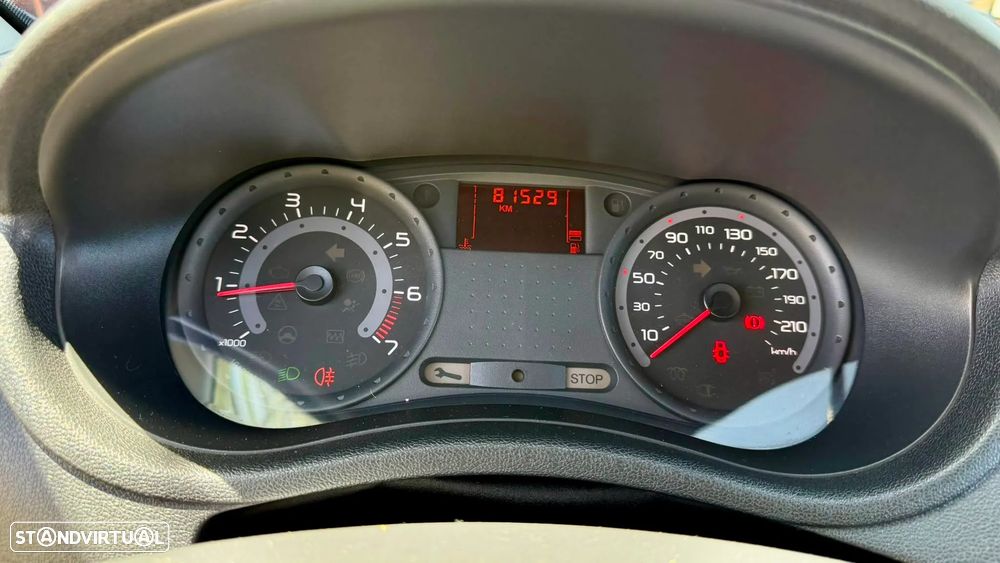 Renault Clio 1.2 16V Confort Dynamique - 10
