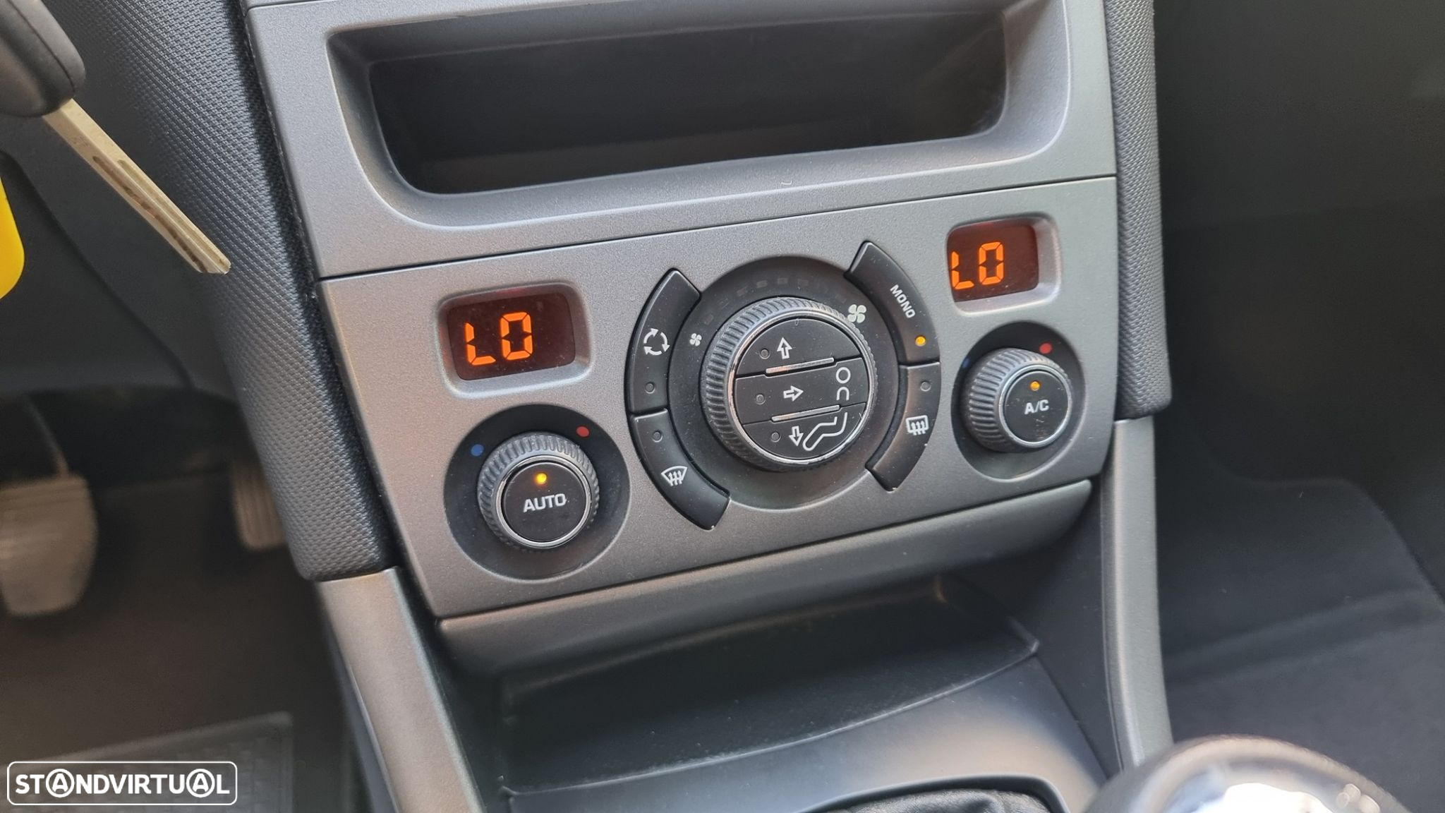 Peugeot 308 SW 1.6 HDi Executive - 12