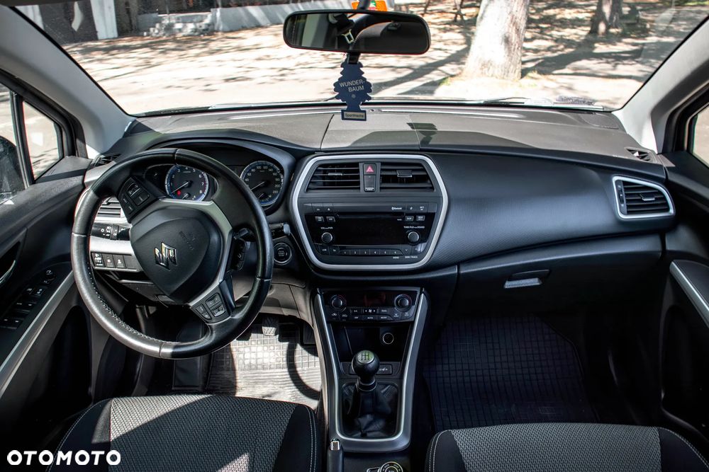 Suzuki SX4 1.6 Premium - 10