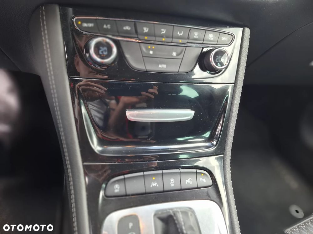 Opel Astra 1.4 Turbo Start/Stop Automatik Dynamic - 37