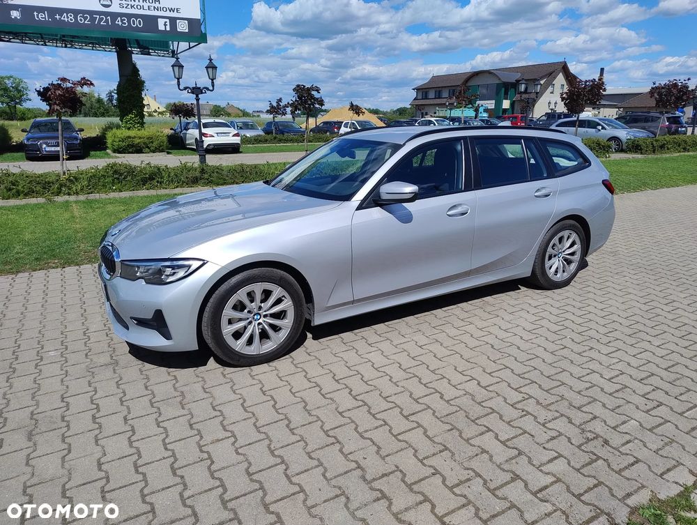 BMW Seria 3 318d - 3