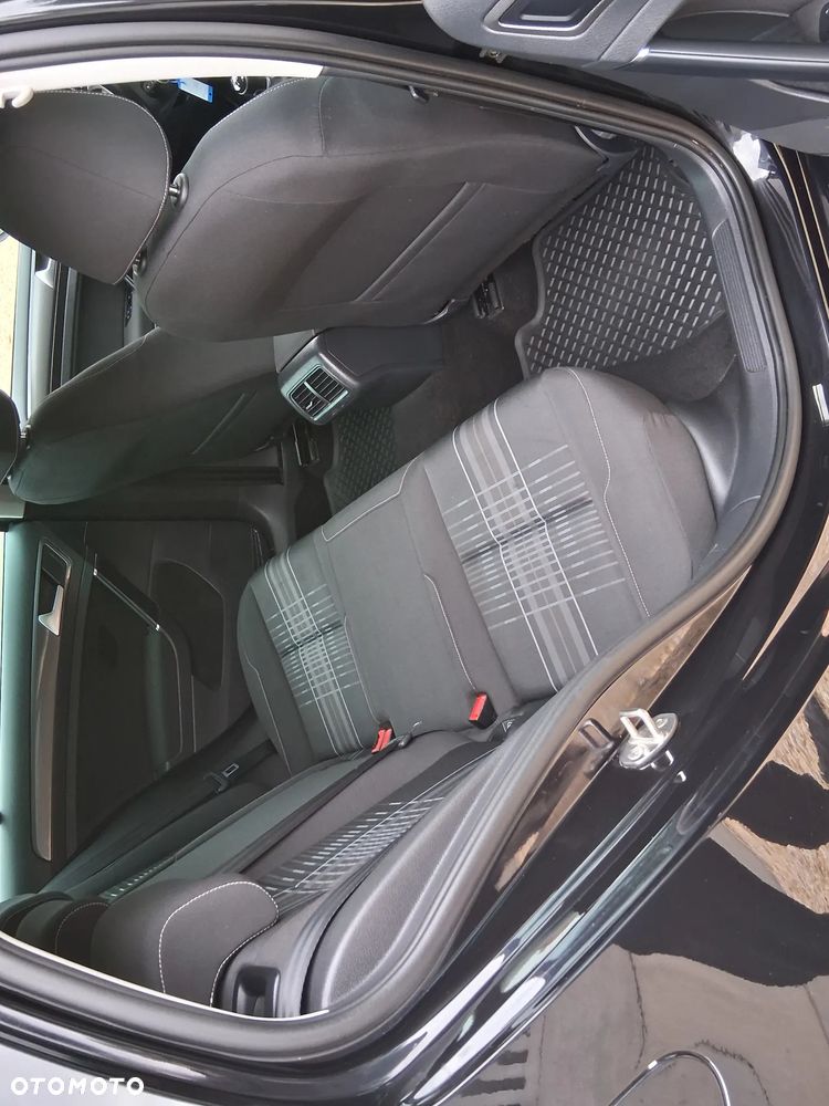 Volkswagen Golf - 14