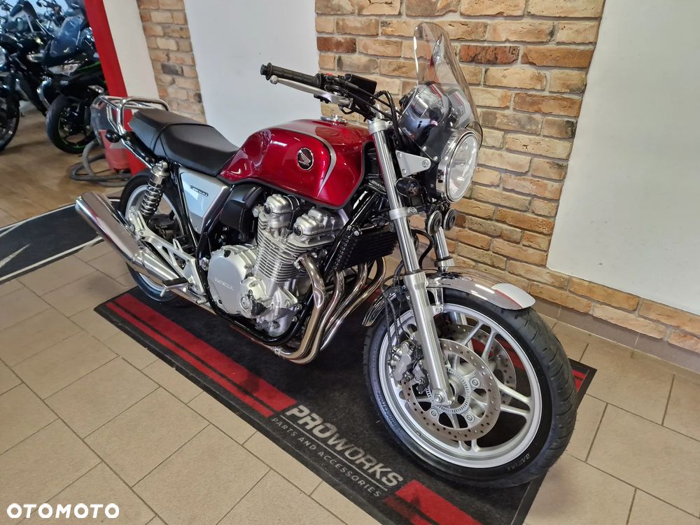 Honda CB - 1