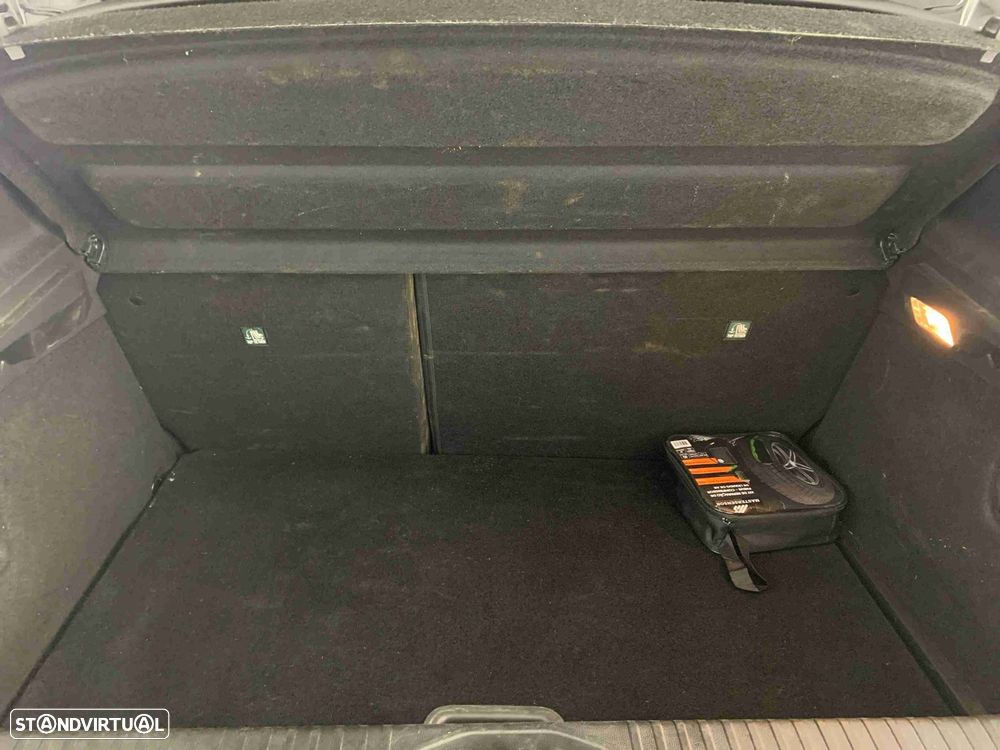 Mitsubishi Colt 1.0 MPI-T Invite - 14