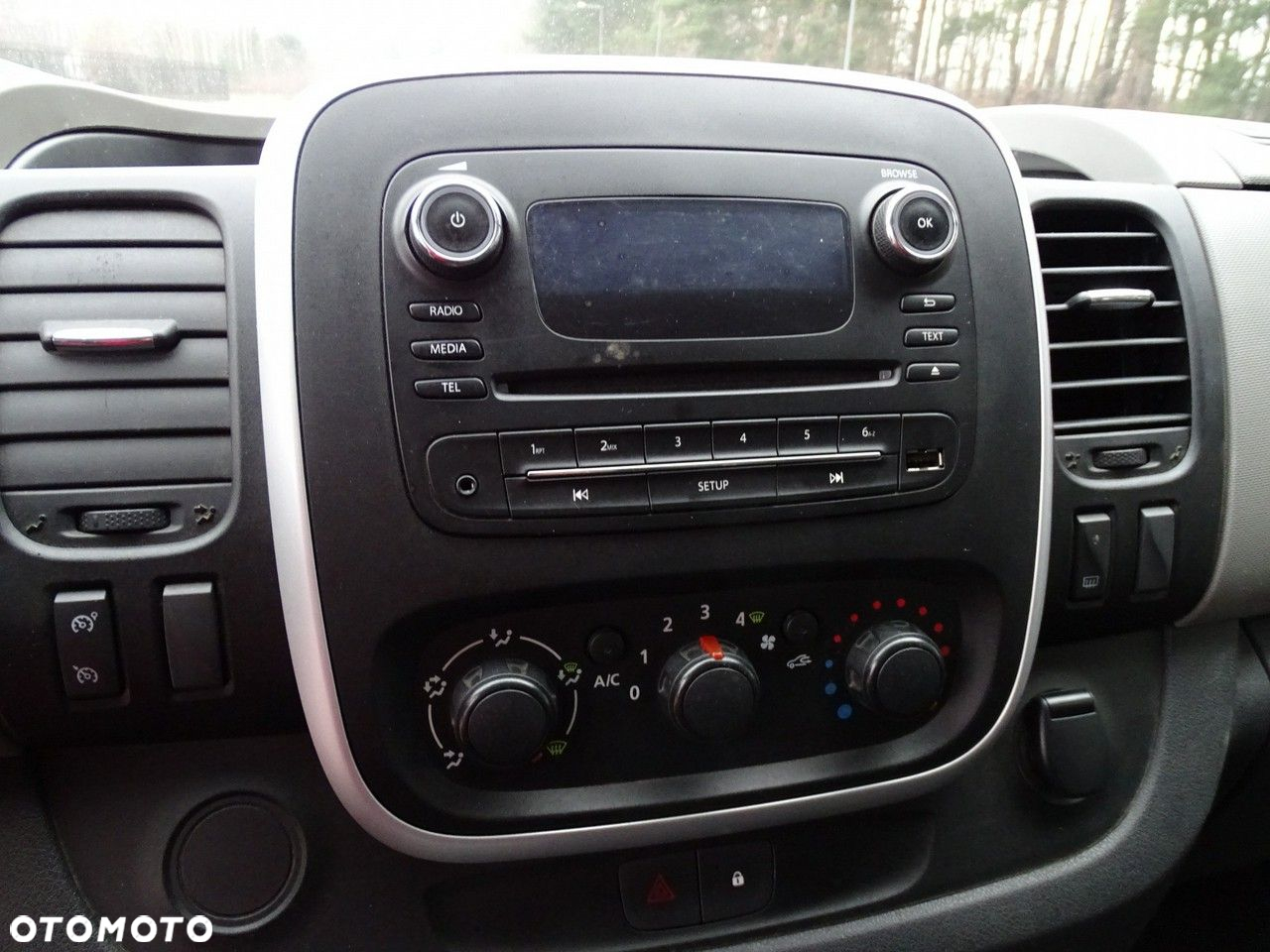 Renault Trafic - 12