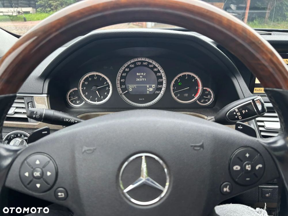 Mercedes-Benz Klasa E 350 CDI BlueEff - 10