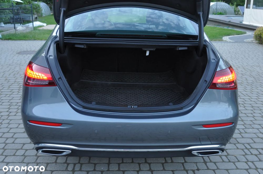 Mercedes-Benz Klasa E 300 d 4-Matic Avantgarde - 7