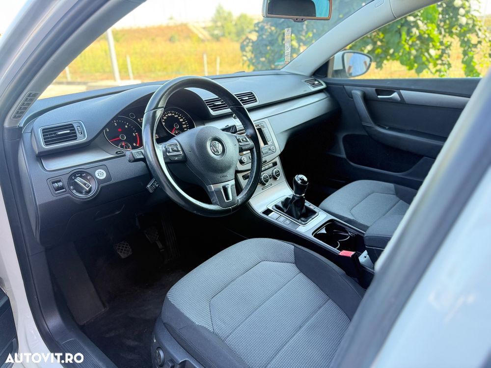 Volkswagen Passat 2.0 TDI BlueMotion Technology Exclusive - 6