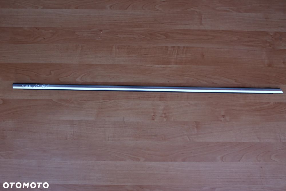 LISTWA DRZWI PRAWY PRZÓD CHROM OPEL ZAFIRA C - 1