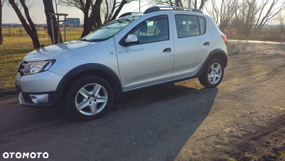 Dacia Sandero Stepway TCe 90 (S&S) Celebration - 9