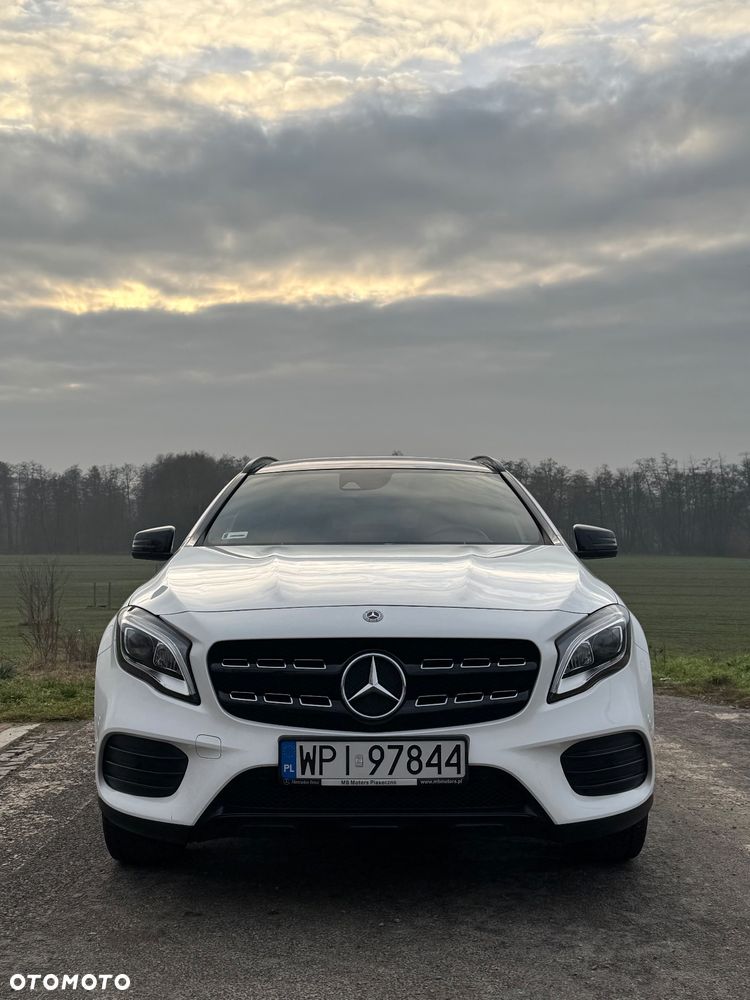 Mercedes-Benz GLA 220 4-Matic AMG Line - 1