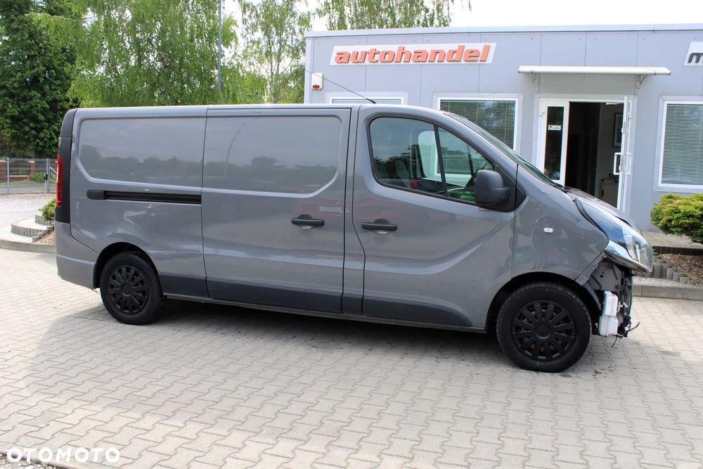 Opel Vivaro - 1