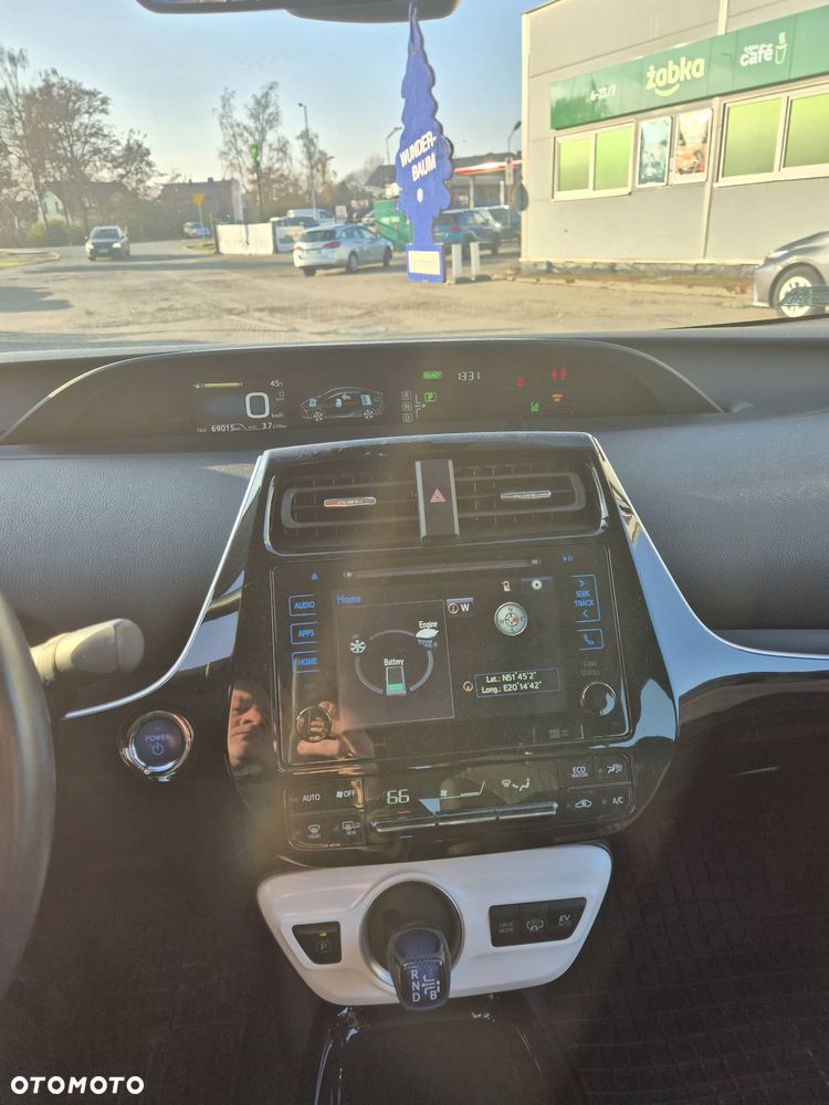 Toyota Prius Hybrid - 7