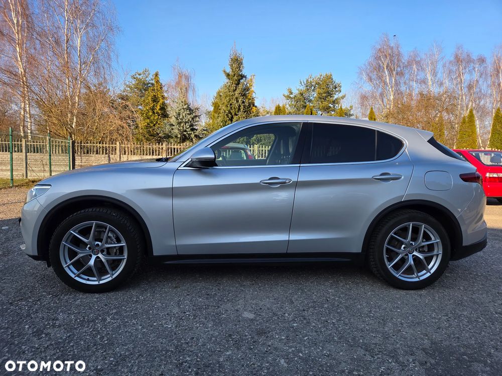 Alfa Romeo Stelvio - 5