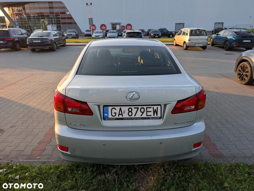 Lexus IS 220 D Prestige - 6