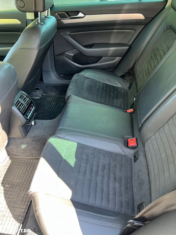 Volkswagen Passat 2.0 TDI DSG 4Motion Highline - 14