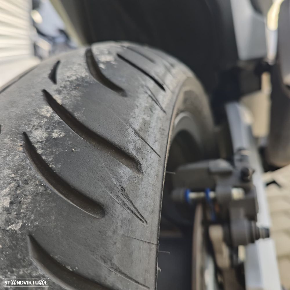 Honda Forza 750 - 12