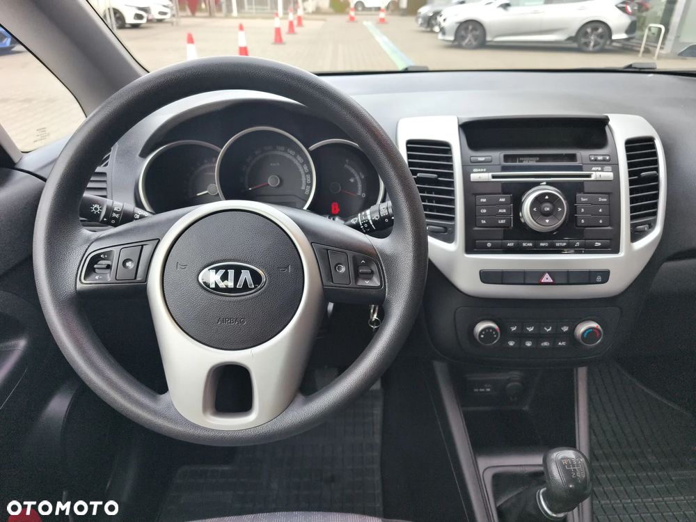 Kia Venga 1.6 M - 10
