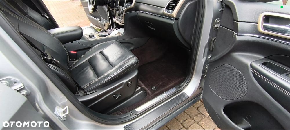 Jeep Grand Cherokee - 20