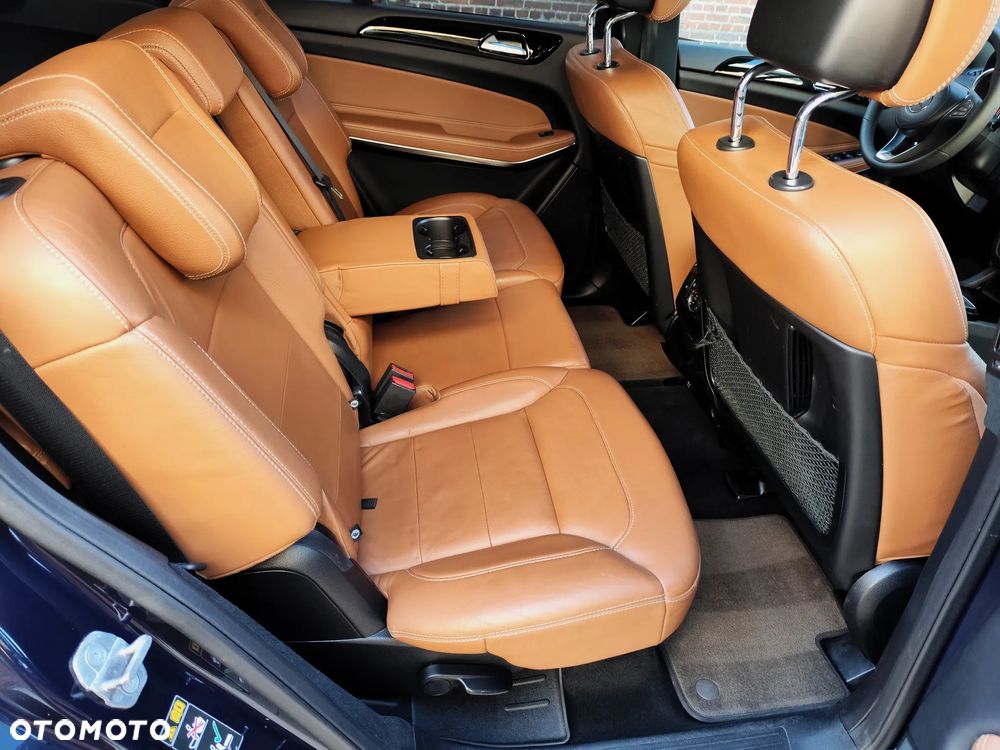 Mercedes-Benz GLS - 21