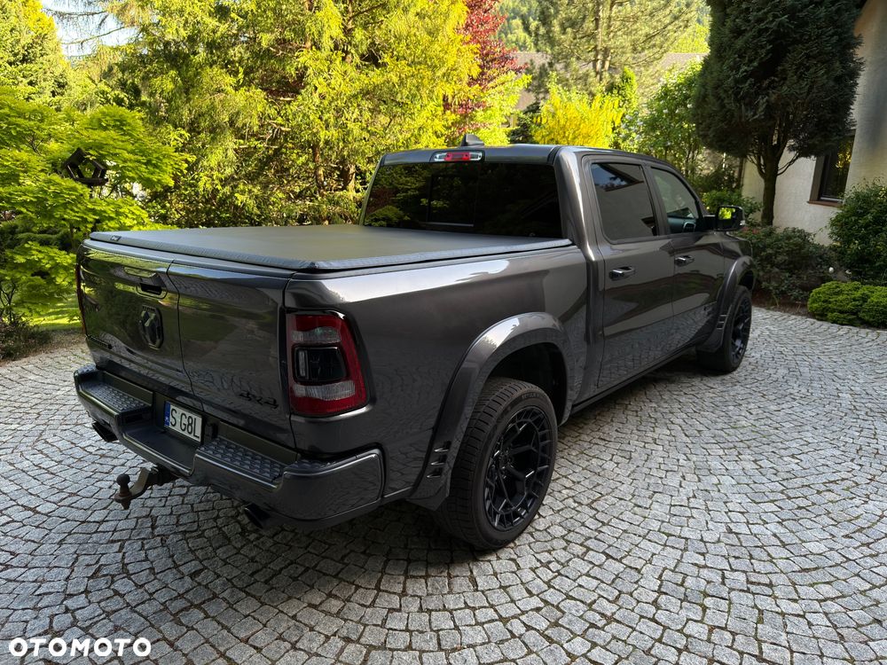 RAM 1500 Crew Cab Shortbed Laramie - 11