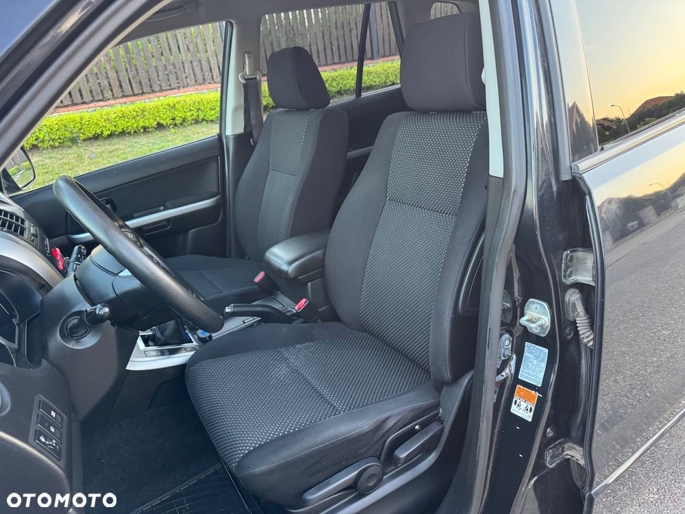 Suzuki Grand Vitara 2.0 Comfort Family - 24