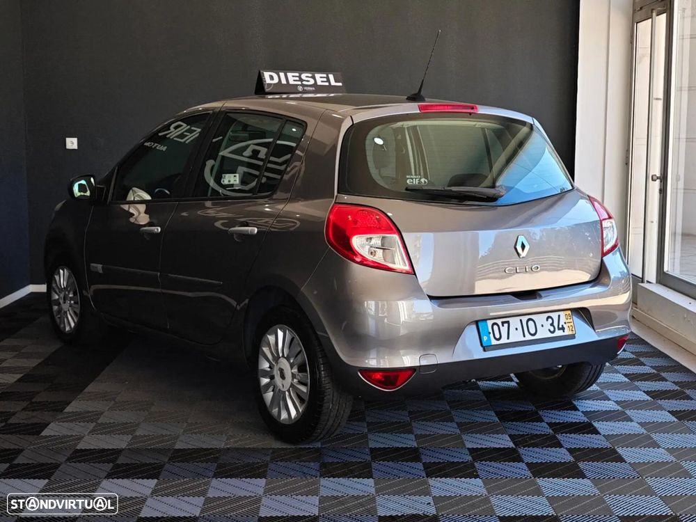 Renault Clio 1.5 dCi Dynamique S C.Reb. - 28
