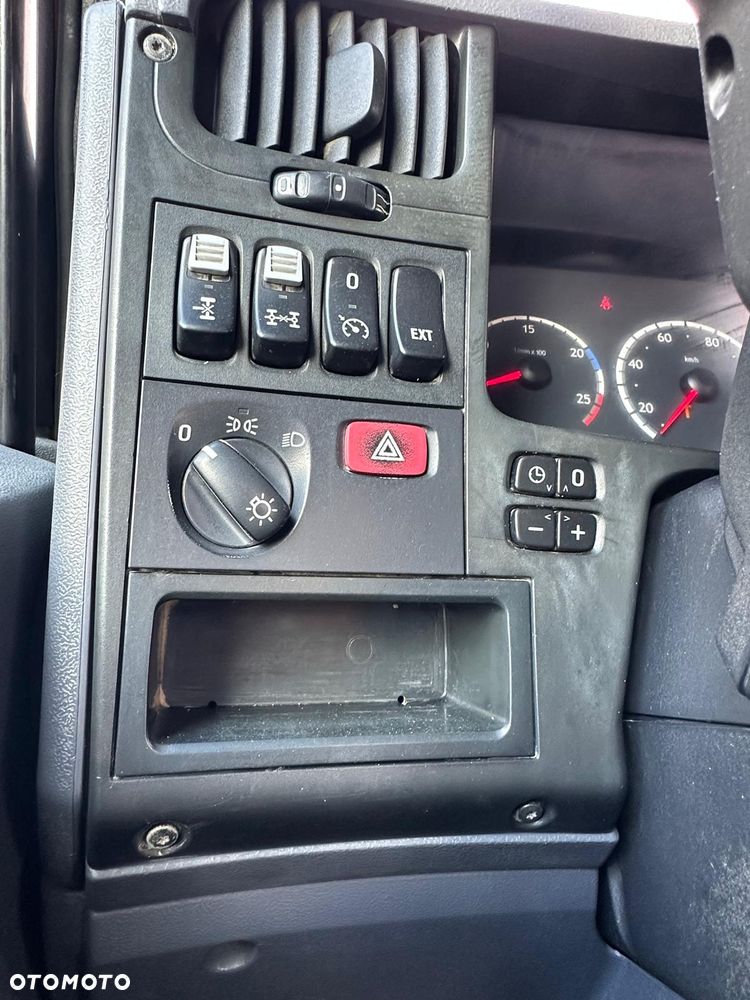 Scania P340  Wywrotka  + żuraw - 16