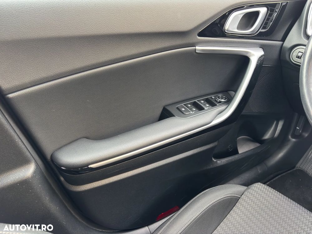 Kia XCeed 1.6 GDI DCT6 OPF SPIRIT - 16