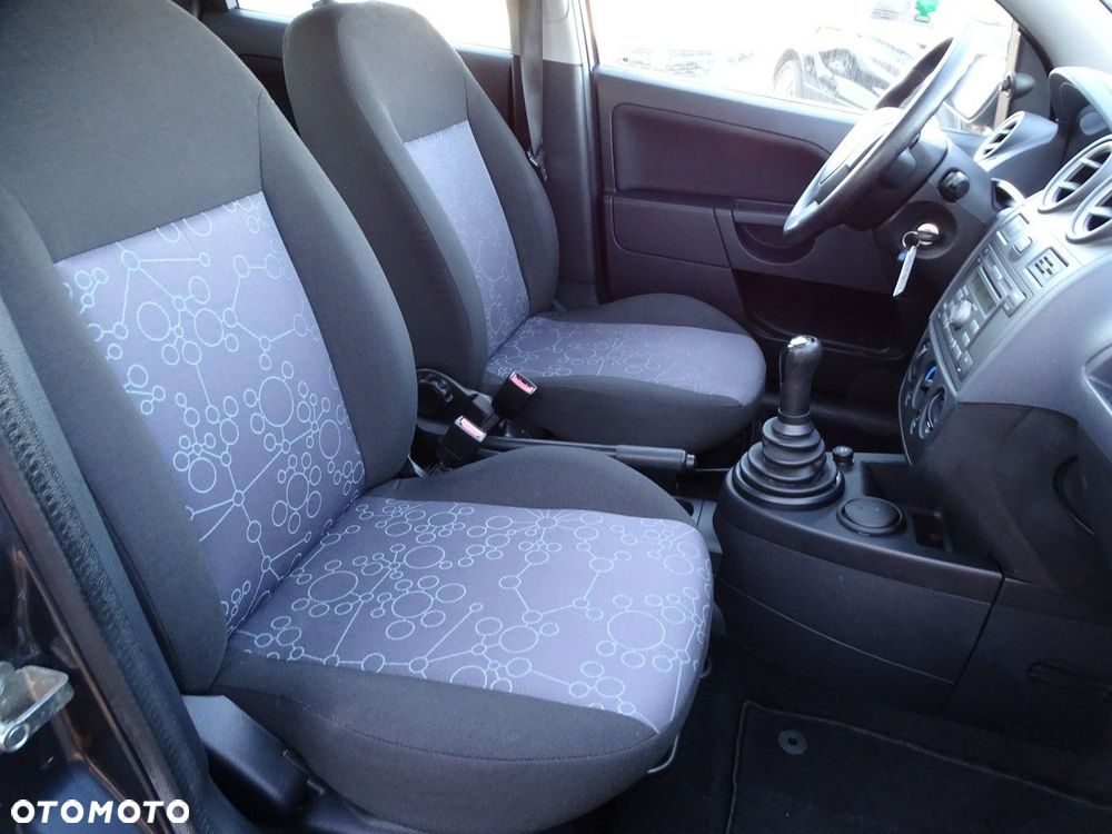 Ford Fiesta - 8