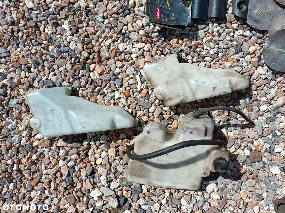 ZBIORNICZEK WYROWNAWCZY PLYNU CHLODNICZEGO ZBIORNIK PLYNU SPRYSKIWACZY LAMP REFLEKTOROW CHEVROLET BLAZER S10 PICKUP GMC JIMMY SONOMA ISUZU HOMBRE 4.3 V6 4.3L VORTEC OLDSMOBILE BRAVADA - 1