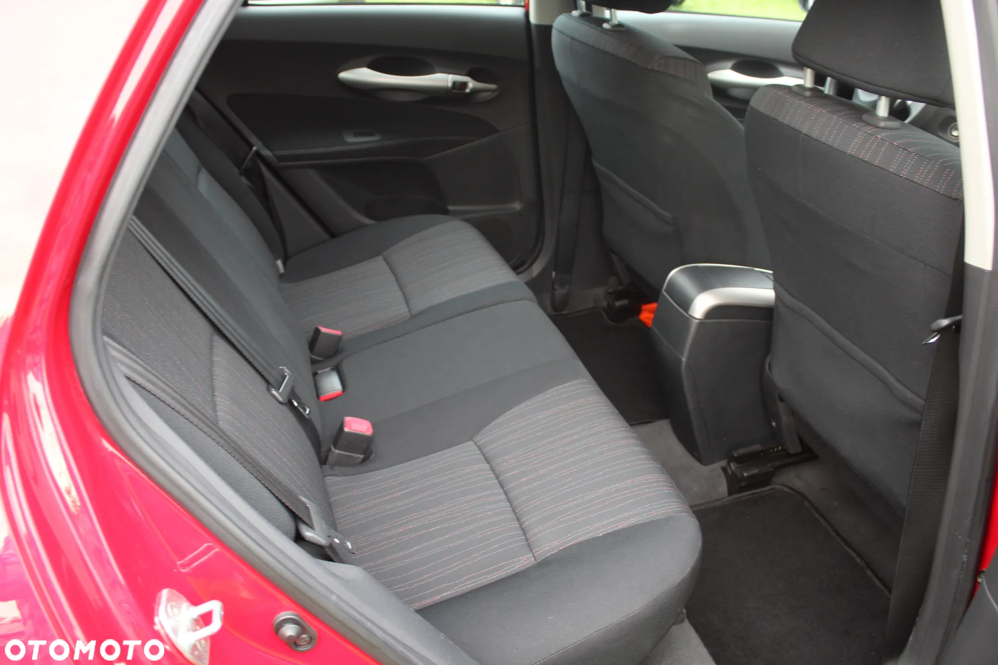 Toyota Auris 1.33 VVT-i Luna - 23