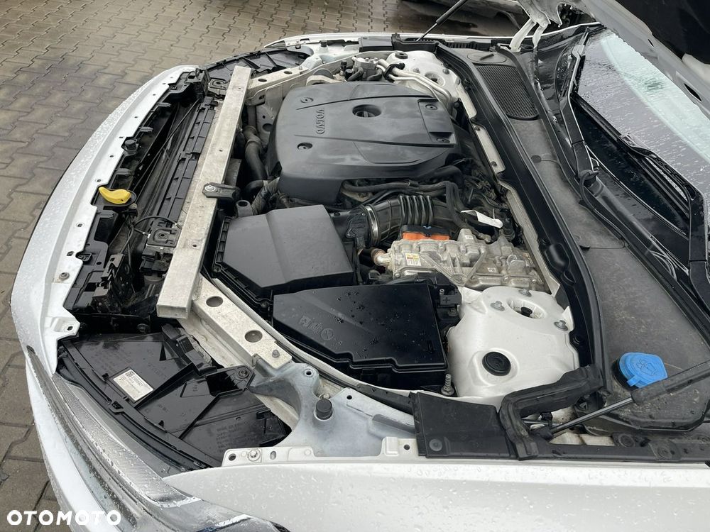 Volvo S90 T8 AWD Plug-In Hybrid R-Design - 20