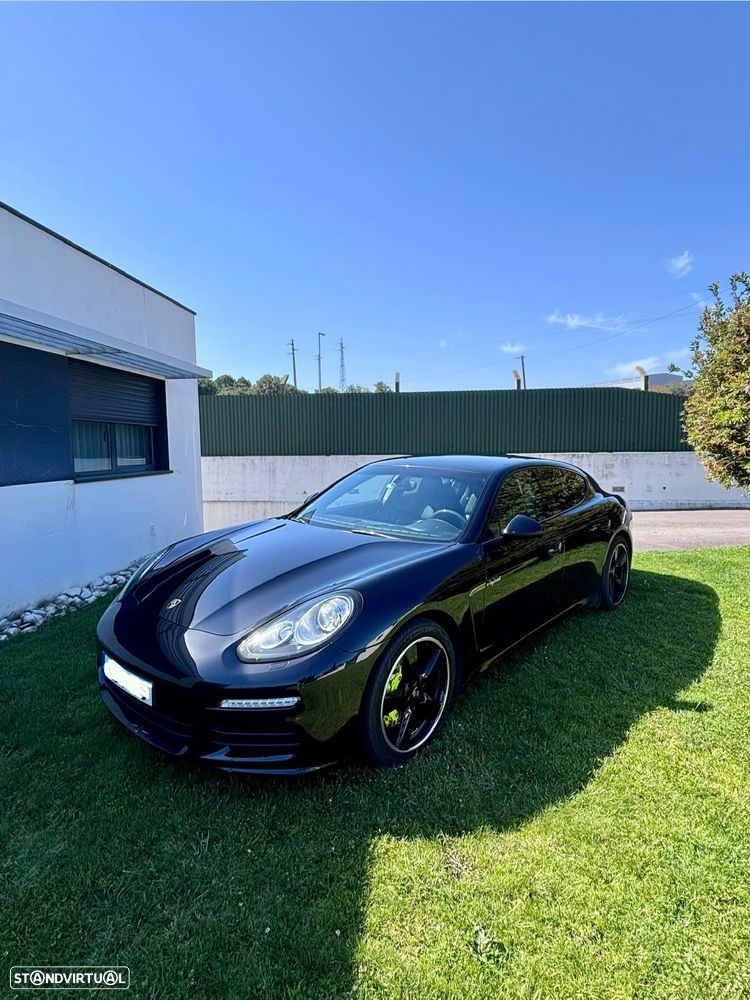 Porsche Panamera S Hybrid - 1