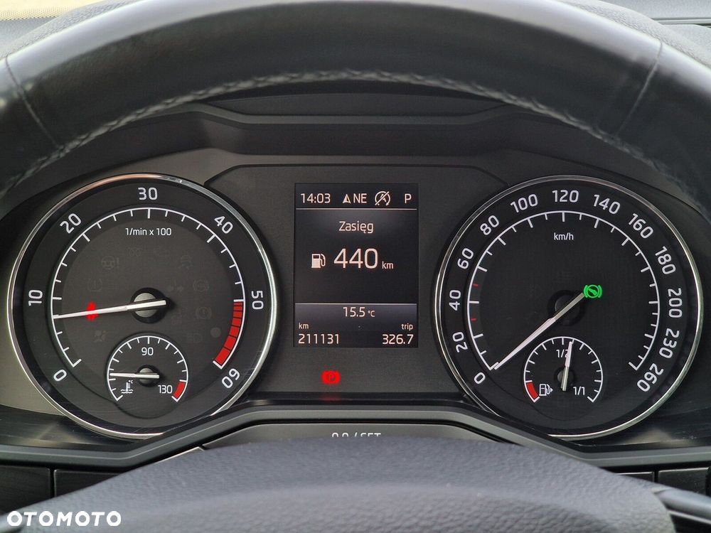 Skoda Superb 2.0 TDI SCR Style DSG - 27