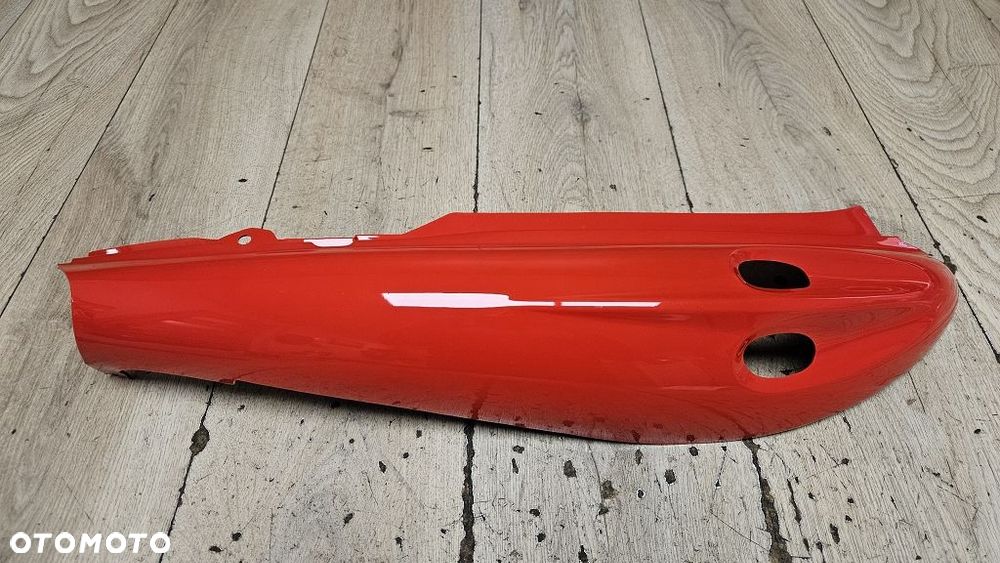 Owiewka prawa ogon Suzuki Katana AY50  47111-35E00-28V - 2