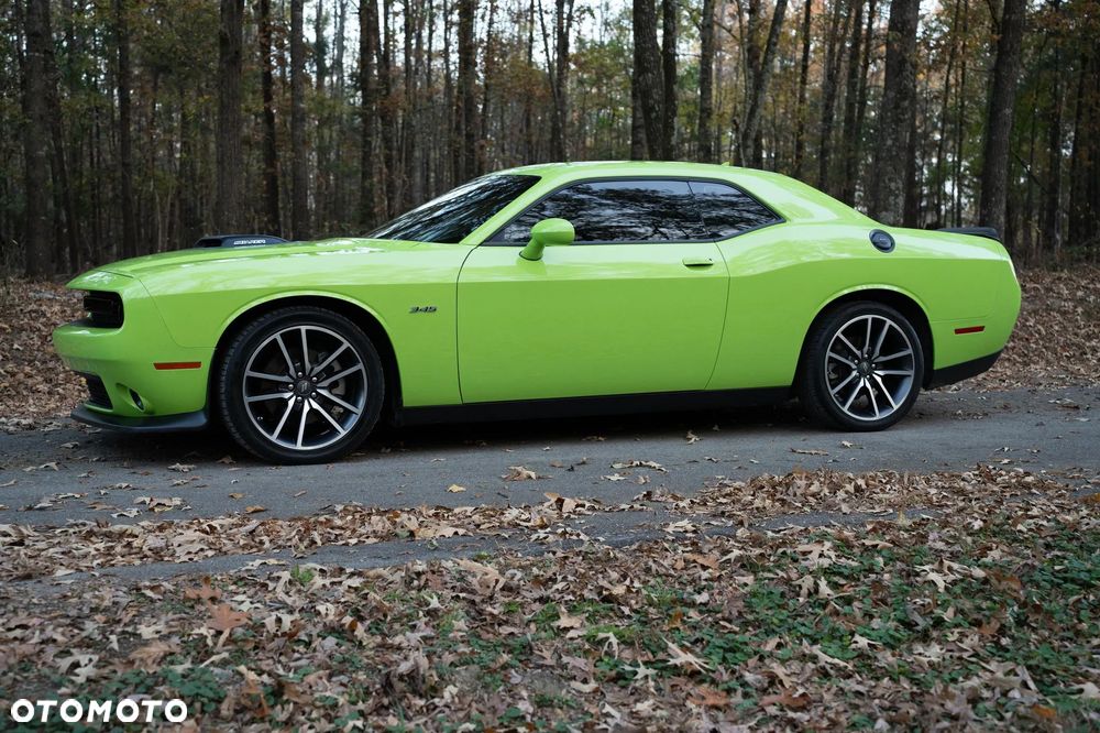 Dodge Challenger 5.7 R/T - 8