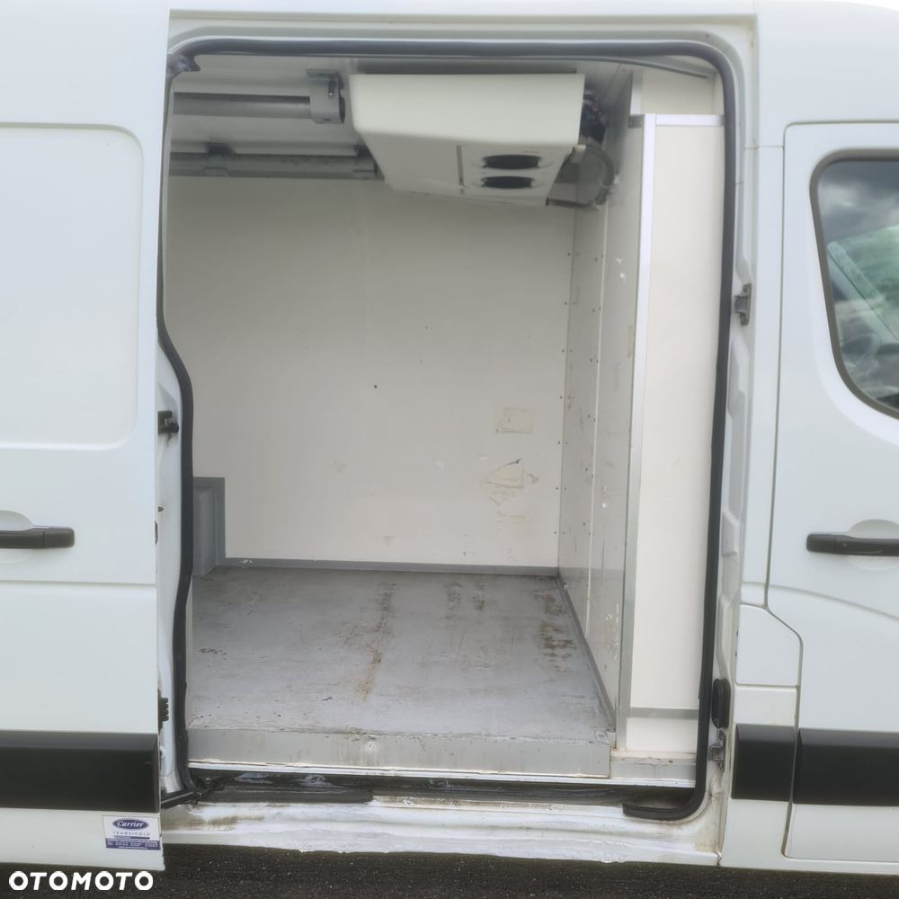 Nissan NV400 - 13