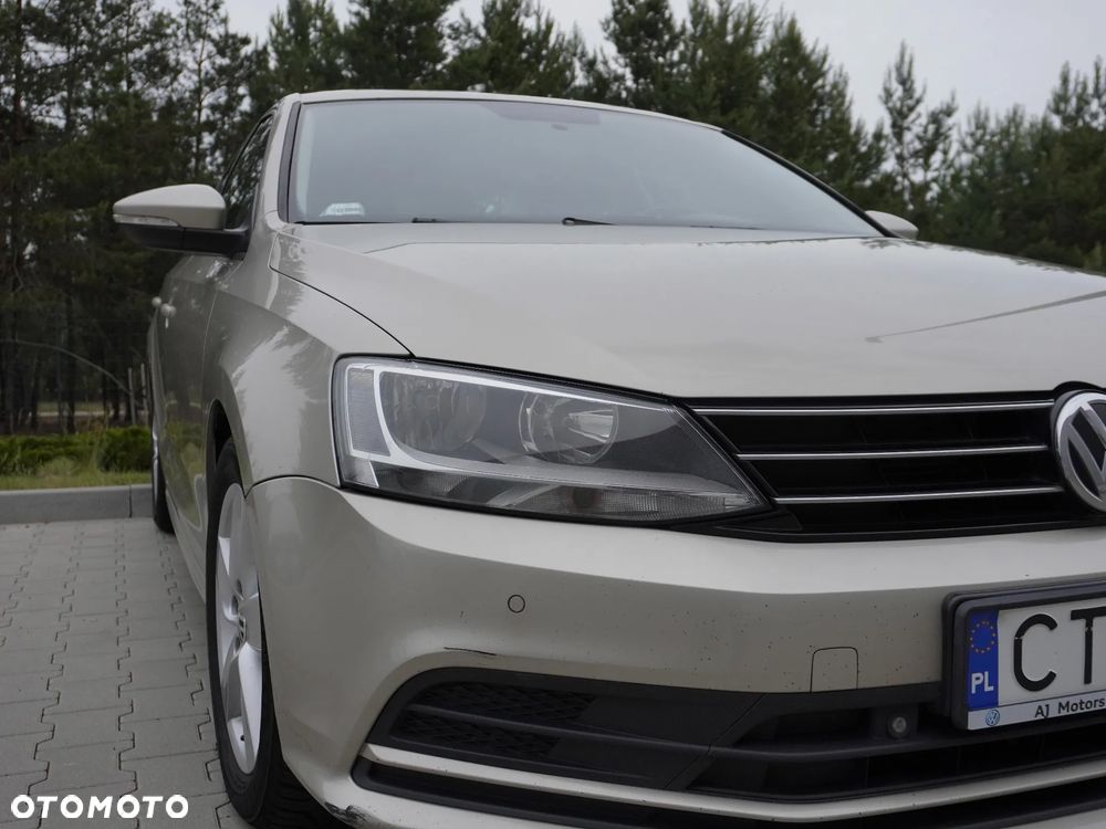 Volkswagen Jetta 2.0 TDI DPF BMT Comfortline - 2