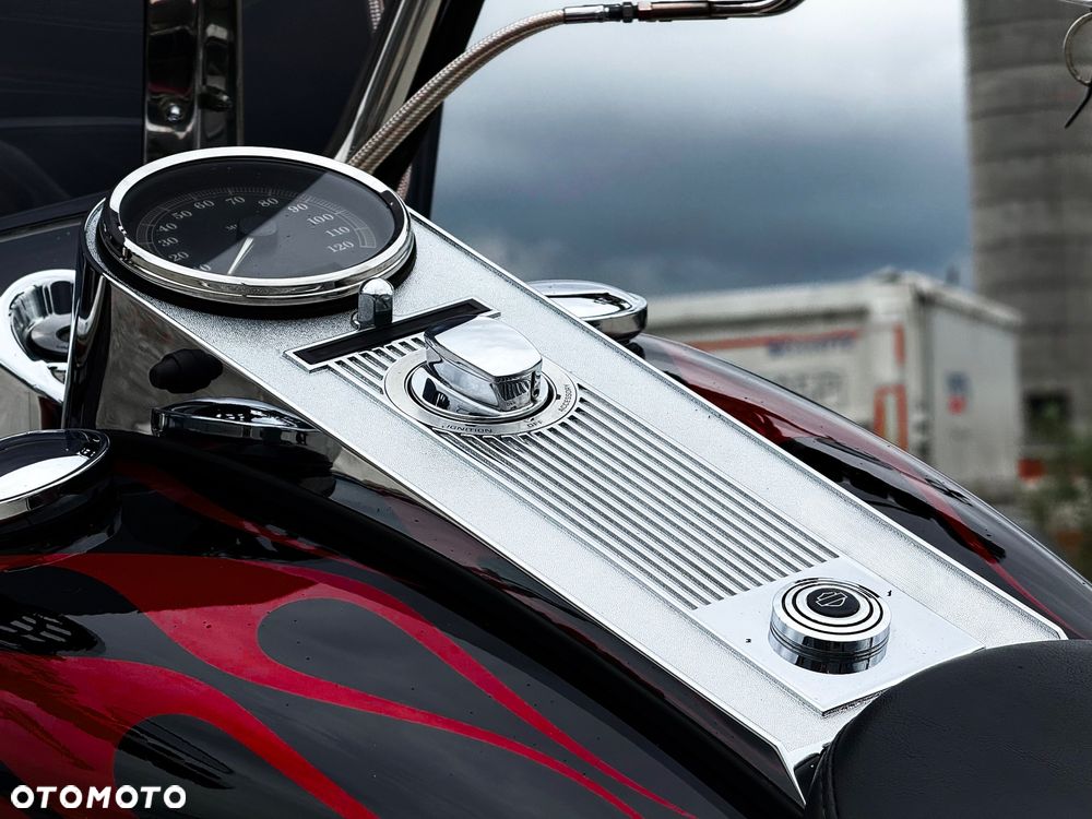 Harley-Davidson Touring Road King - 28