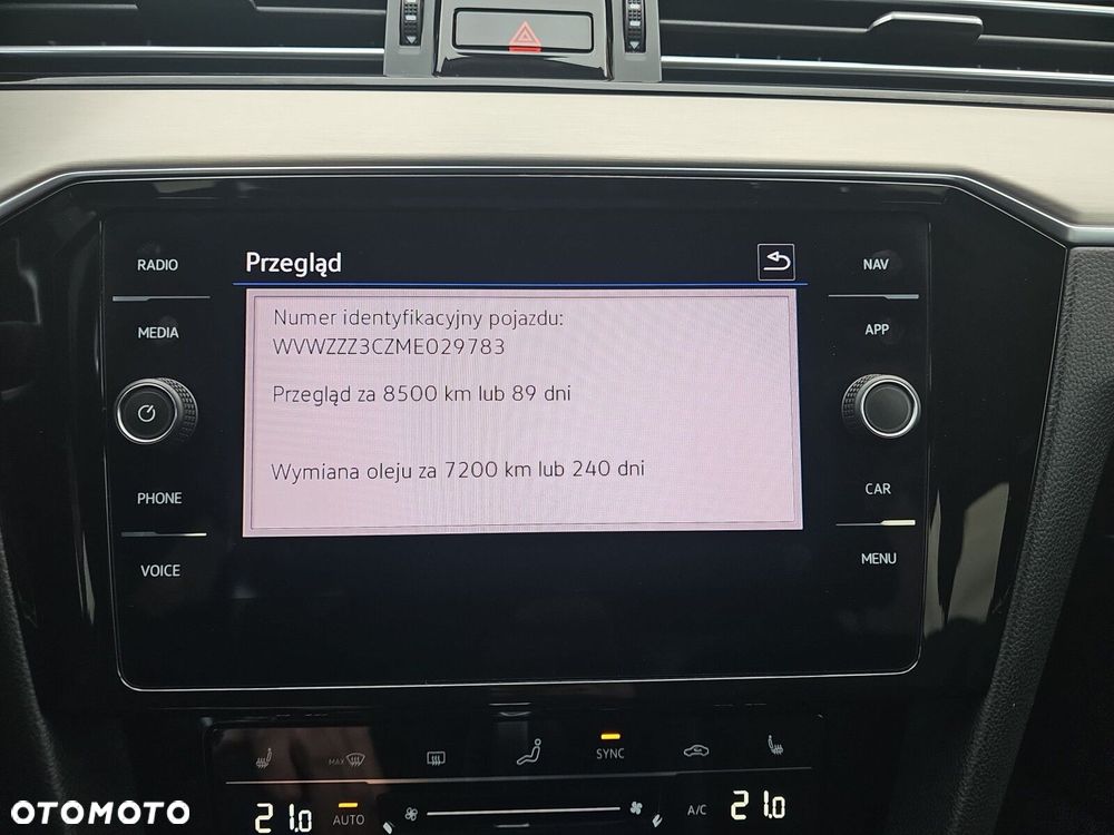Volkswagen Passat - 27