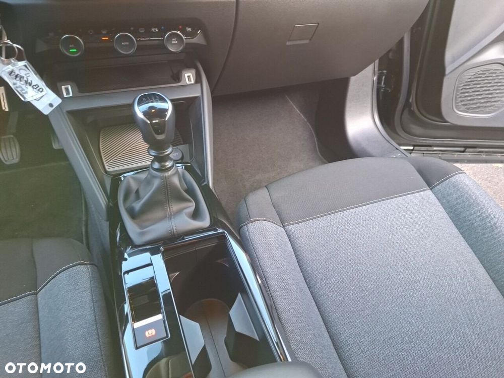 Citroën C4 1.2 PureTech Feel S&S - 26
