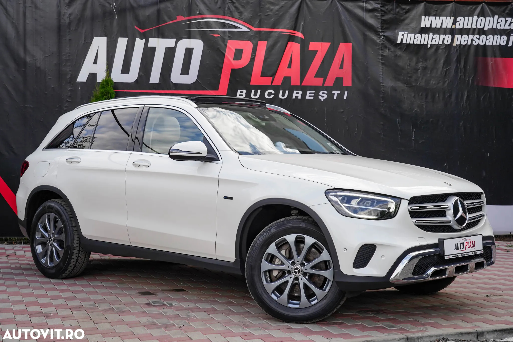 Mercedes-Benz GLC 300 e 4Matic 9G-TRONIC Exclusive - 8