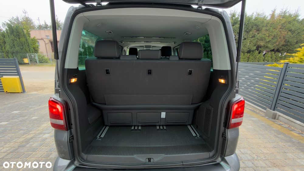 Volkswagen Multivan - 23