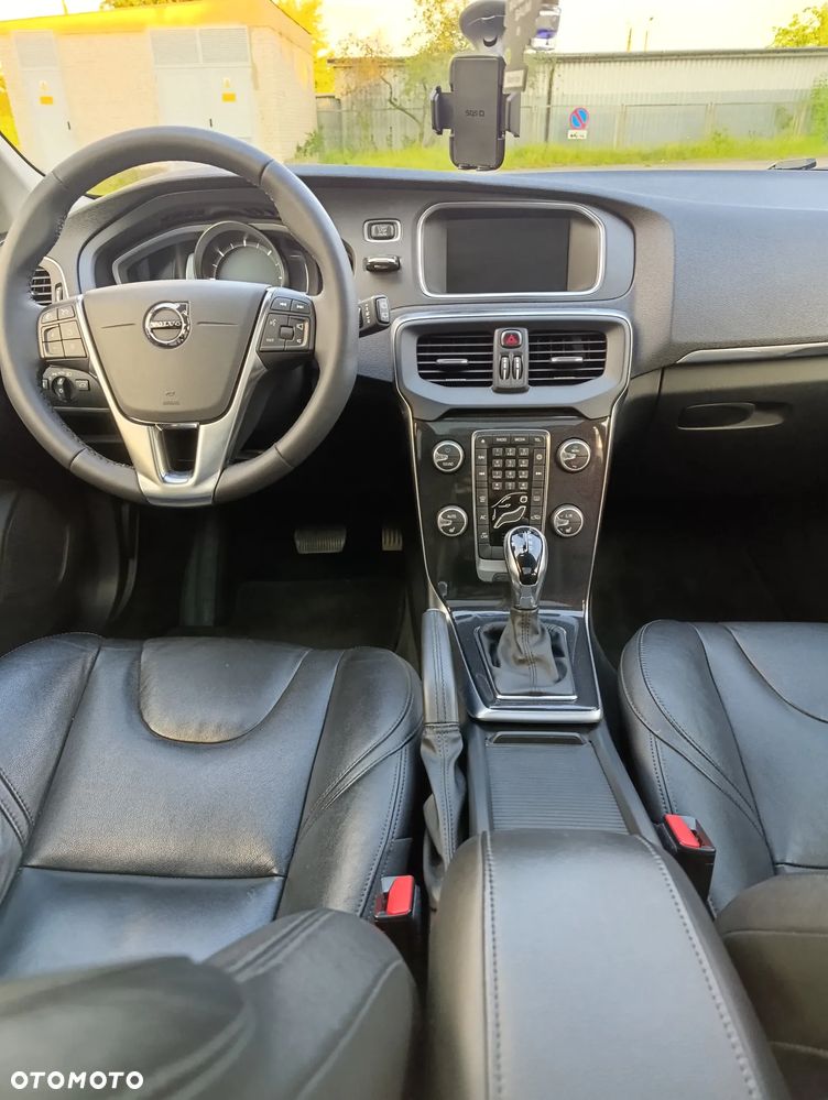 Volvo V40 D2 Geartronic Momentum - 6
