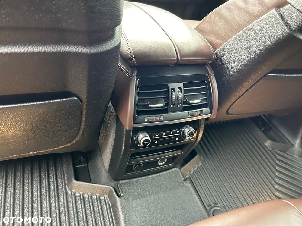 BMW X5 xDrive40d - 13