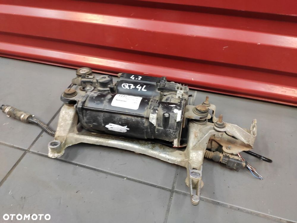 AUDI Q7 4L 3.0 TDI KOMPRESOR ZAWIESZENIA POMPA ORYGINAŁ SPRAWNY 7L8616006C - 2