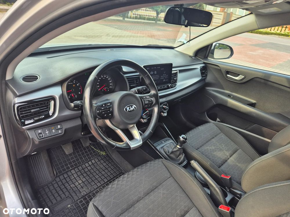 Kia Rio 1.2 L - 9
